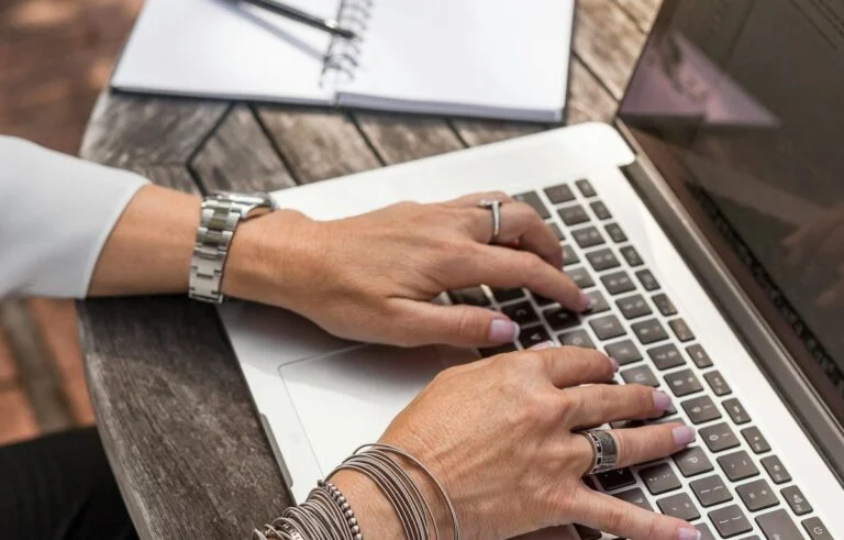Creating Compelling Product Descriptions That Drive Sales